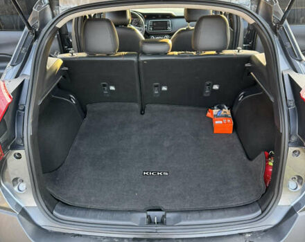 Серый Ниссан Kicks, объемом двигателя 1.6 л и пробегом 38 тыс. км за 14000 $, фото 15 на Automoto.ua