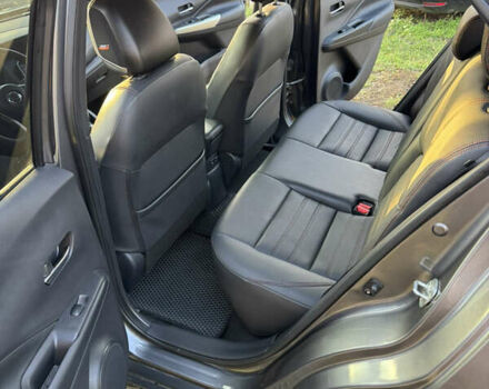 Серый Ниссан Kicks, объемом двигателя 1.6 л и пробегом 38 тыс. км за 14000 $, фото 16 на Automoto.ua