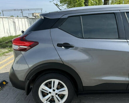 Серый Ниссан Kicks, объемом двигателя 1.6 л и пробегом 72 тыс. км за 14300 $, фото 7 на Automoto.ua