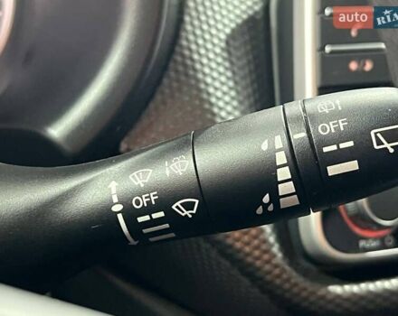 Серый Ниссан Kicks, объемом двигателя 1.6 л и пробегом 138 тыс. км за 13899 $, фото 17 на Automoto.ua