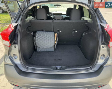 Серый Ниссан Kicks, объемом двигателя 1.6 л и пробегом 72 тыс. км за 14300 $, фото 15 на Automoto.ua