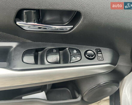 Серый Ниссан Kicks, объемом двигателя 1.6 л и пробегом 85 тыс. км за 14590 $, фото 16 на Automoto.ua