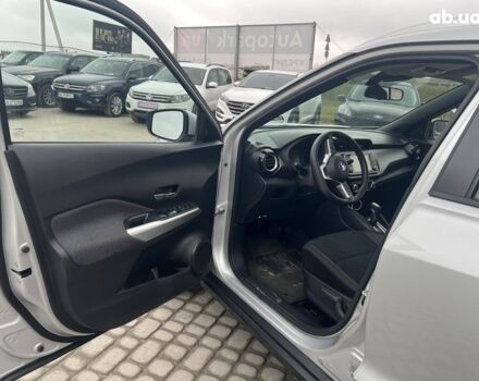 Серый Ниссан Kicks, объемом двигателя 1.6 л и пробегом 85 тыс. км за 14590 $, фото 17 на Automoto.ua