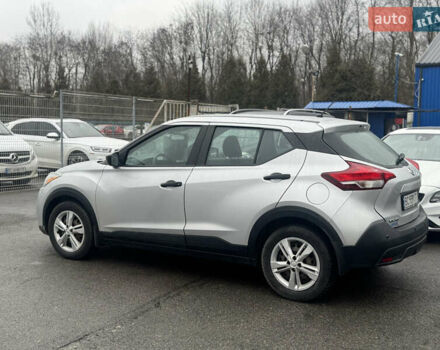 Серый Ниссан Kicks, объемом двигателя 1.6 л и пробегом 155 тыс. км за 12200 $, фото 8 на Automoto.ua