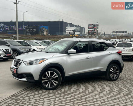 Серый Ниссан Kicks, объемом двигателя 1.6 л и пробегом 85 тыс. км за 14590 $, фото 2 на Automoto.ua