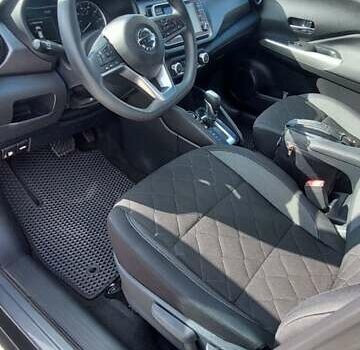 Серый Ниссан Kicks, объемом двигателя 1.6 л и пробегом 33 тыс. км за 14499 $, фото 30 на Automoto.ua