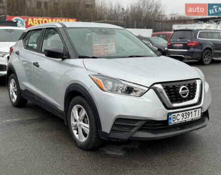 Серый Ниссан Kicks, объемом двигателя 1.6 л и пробегом 155 тыс. км за 12200 $, фото 4 на Automoto.ua