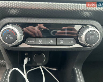 Серый Ниссан Kicks, объемом двигателя 1.6 л и пробегом 85 тыс. км за 14590 $, фото 25 на Automoto.ua