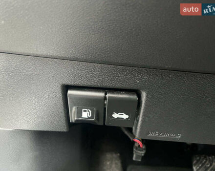 Серый Ниссан Kicks, объемом двигателя 1.6 л и пробегом 85 тыс. км за 14590 $, фото 23 на Automoto.ua