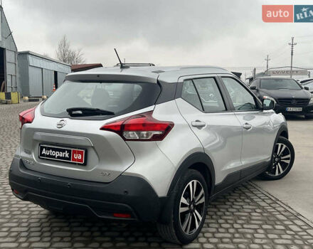 Серый Ниссан Kicks, объемом двигателя 1.6 л и пробегом 85 тыс. км за 14590 $, фото 9 на Automoto.ua