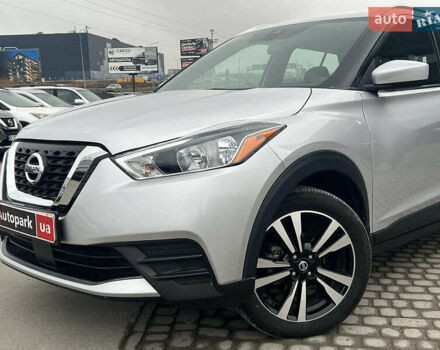Серый Ниссан Kicks, объемом двигателя 1.6 л и пробегом 85 тыс. км за 14590 $, фото 3 на Automoto.ua