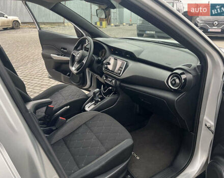 Серый Ниссан Kicks, объемом двигателя 1.6 л и пробегом 85 тыс. км за 14590 $, фото 34 на Automoto.ua