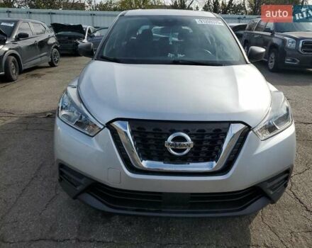 Серый Ниссан Kicks, объемом двигателя 1.6 л и пробегом 81 тыс. км за 3000 $, фото 4 на Automoto.ua