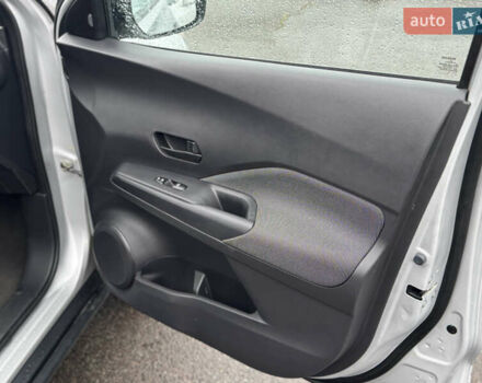 Серый Ниссан Kicks, объемом двигателя 1.6 л и пробегом 155 тыс. км за 12200 $, фото 13 на Automoto.ua