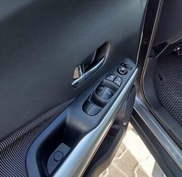 Серый Ниссан Kicks, объемом двигателя 1.6 л и пробегом 33 тыс. км за 14499 $, фото 31 на Automoto.ua