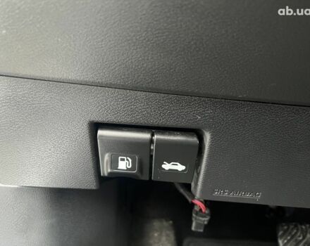 Серый Ниссан Kicks, объемом двигателя 1.6 л и пробегом 85 тыс. км за 14590 $, фото 23 на Automoto.ua