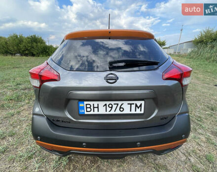 Серый Ниссан Kicks, объемом двигателя 1.6 л и пробегом 90 тыс. км за 15500 $, фото 8 на Automoto.ua
