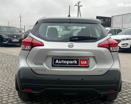 Серый Ниссан Kicks, объемом двигателя 1.6 л и пробегом 85 тыс. км за 14590 $, фото 7 на Automoto.ua