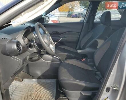 Серый Ниссан Kicks, объемом двигателя 1.6 л и пробегом 81 тыс. км за 3000 $, фото 6 на Automoto.ua