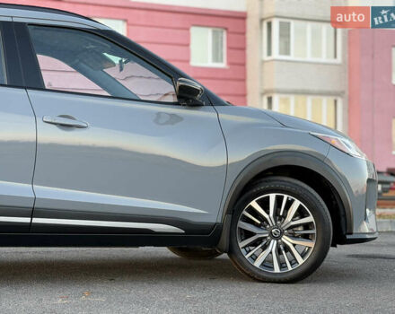 Серый Ниссан Kicks, объемом двигателя 1.6 л и пробегом 60 тыс. км за 16555 $, фото 11 на Automoto.ua