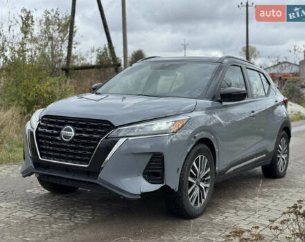 Серый Ниссан Kicks, объемом двигателя 1.6 л и пробегом 122 тыс. км за 12100 $, фото 2 на Automoto.ua
