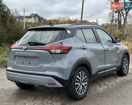 Серый Ниссан Kicks, объемом двигателя 1.6 л и пробегом 122 тыс. км за 12100 $, фото 6 на Automoto.ua