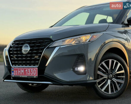 Серый Ниссан Kicks, объемом двигателя 1.6 л и пробегом 60 тыс. км за 16555 $, фото 2 на Automoto.ua