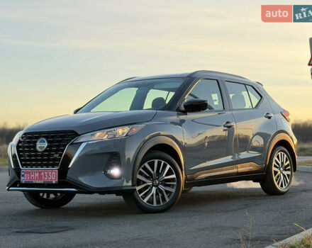 Серый Ниссан Kicks, объемом двигателя 1.6 л и пробегом 60 тыс. км за 16555 $, фото 1 на Automoto.ua