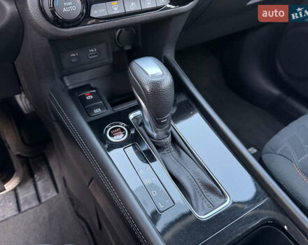 Серый Ниссан Kicks, объемом двигателя 1.6 л и пробегом 60 тыс. км за 16555 $, фото 48 на Automoto.ua