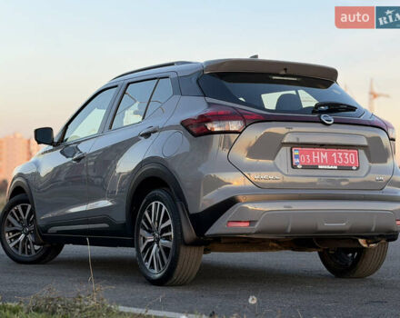 Серый Ниссан Kicks, объемом двигателя 1.6 л и пробегом 60 тыс. км за 16555 $, фото 18 на Automoto.ua