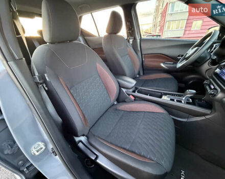 Серый Ниссан Kicks, объемом двигателя 1.6 л и пробегом 60 тыс. км за 16555 $, фото 62 на Automoto.ua