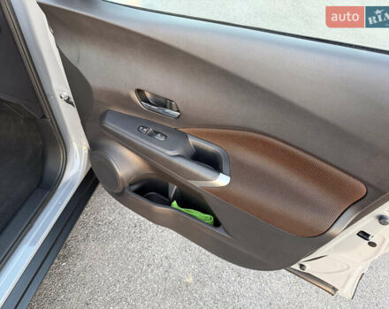 Серый Ниссан Kicks, объемом двигателя 1.6 л и пробегом 60 тыс. км за 16555 $, фото 60 на Automoto.ua