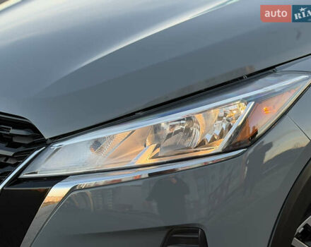 Серый Ниссан Kicks, объемом двигателя 1.6 л и пробегом 60 тыс. км за 16555 $, фото 3 на Automoto.ua