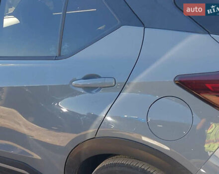 Серый Ниссан Kicks, объемом двигателя 1.6 л и пробегом 48 тыс. км за 3000 $, фото 3 на Automoto.ua