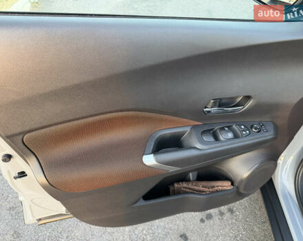 Серый Ниссан Kicks, объемом двигателя 1.6 л и пробегом 60 тыс. км за 16555 $, фото 35 на Automoto.ua