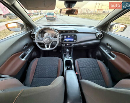 Серый Ниссан Kicks, объемом двигателя 1.6 л и пробегом 60 тыс. км за 16555 $, фото 54 на Automoto.ua