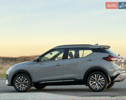 Серый Ниссан Kicks, объемом двигателя 1.6 л и пробегом 60 тыс. км за 16555 $, фото 23 на Automoto.ua