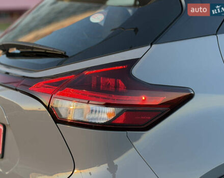 Серый Ниссан Kicks, объемом двигателя 1.6 л и пробегом 60 тыс. км за 16555 $, фото 14 на Automoto.ua