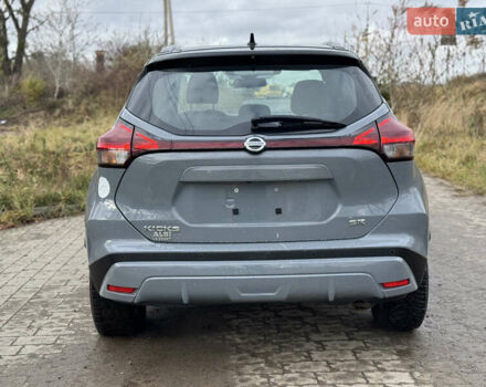 Серый Ниссан Kicks, объемом двигателя 1.6 л и пробегом 122 тыс. км за 12100 $, фото 5 на Automoto.ua