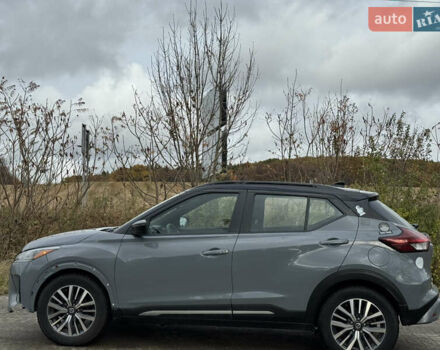 Серый Ниссан Kicks, объемом двигателя 1.6 л и пробегом 122 тыс. км за 12100 $, фото 3 на Automoto.ua