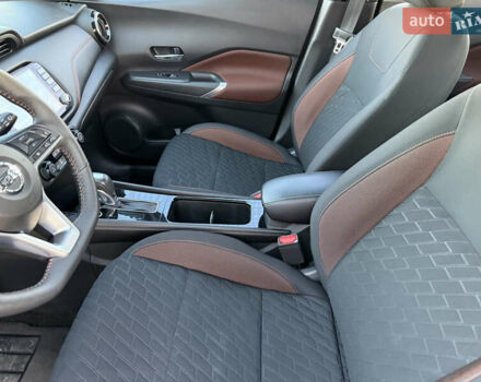 Серый Ниссан Kicks, объемом двигателя 1.6 л и пробегом 60 тыс. км за 16555 $, фото 39 на Automoto.ua