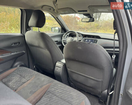 Серый Ниссан Kicks, объемом двигателя 1.6 л и пробегом 122 тыс. км за 12100 $, фото 11 на Automoto.ua