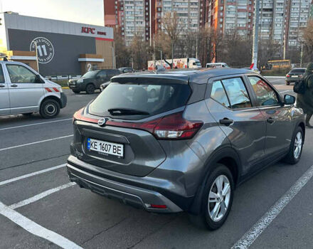 Серый Ниссан Kicks, объемом двигателя 1.6 л и пробегом 40 тыс. км за 15800 $, фото 4 на Automoto.ua