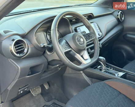 Серый Ниссан Kicks, объемом двигателя 1.6 л и пробегом 60 тыс. км за 16555 $, фото 41 на Automoto.ua