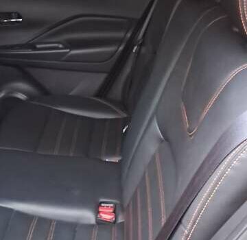 Помаранчевий Ніссан Kicks, об'ємом двигуна 1.6 л та пробігом 35 тис. км за 15700 $, фото 13 на Automoto.ua