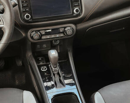 Помаранчевий Ніссан Kicks, об'ємом двигуна 0 л та пробігом 20 тис. км за 21000 $, фото 10 на Automoto.ua