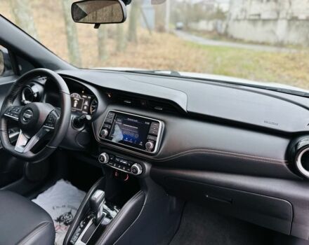 Белый Ниссан Kix, объемом двигателя 1.6 л и пробегом 96 тыс. км за 14500 $, фото 6 на Automoto.ua