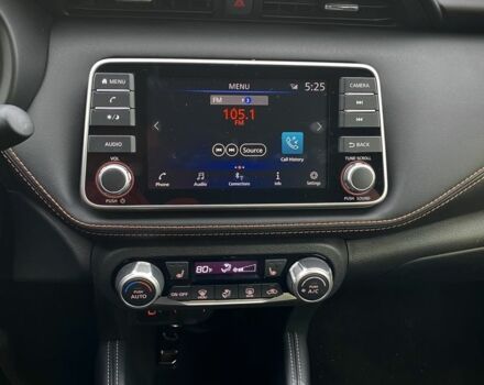 Белый Ниссан Kix, объемом двигателя 1.6 л и пробегом 74 тыс. км за 15400 $, фото 4 на Automoto.ua