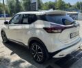 Белый Ниссан Kix, объемом двигателя 1.6 л и пробегом 53 тыс. км за 16500 $, фото 4 на Automoto.ua