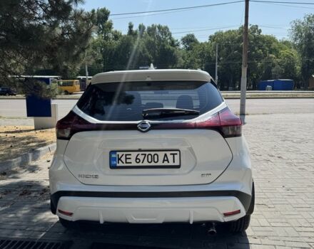 Белый Ниссан Kix, объемом двигателя 1.6 л и пробегом 53 тыс. км за 16500 $, фото 3 на Automoto.ua